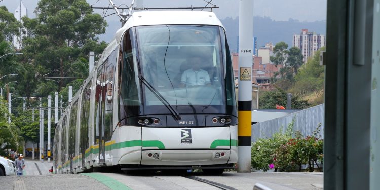 Metro de Medellín recibe certificación internacional como empresa carbono neutral 