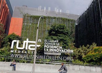 Medellín, epicentro de la Cuarta Revolución Industrial: 20 multinacionales tecnológicas se instalan en el Distrito de Innovación